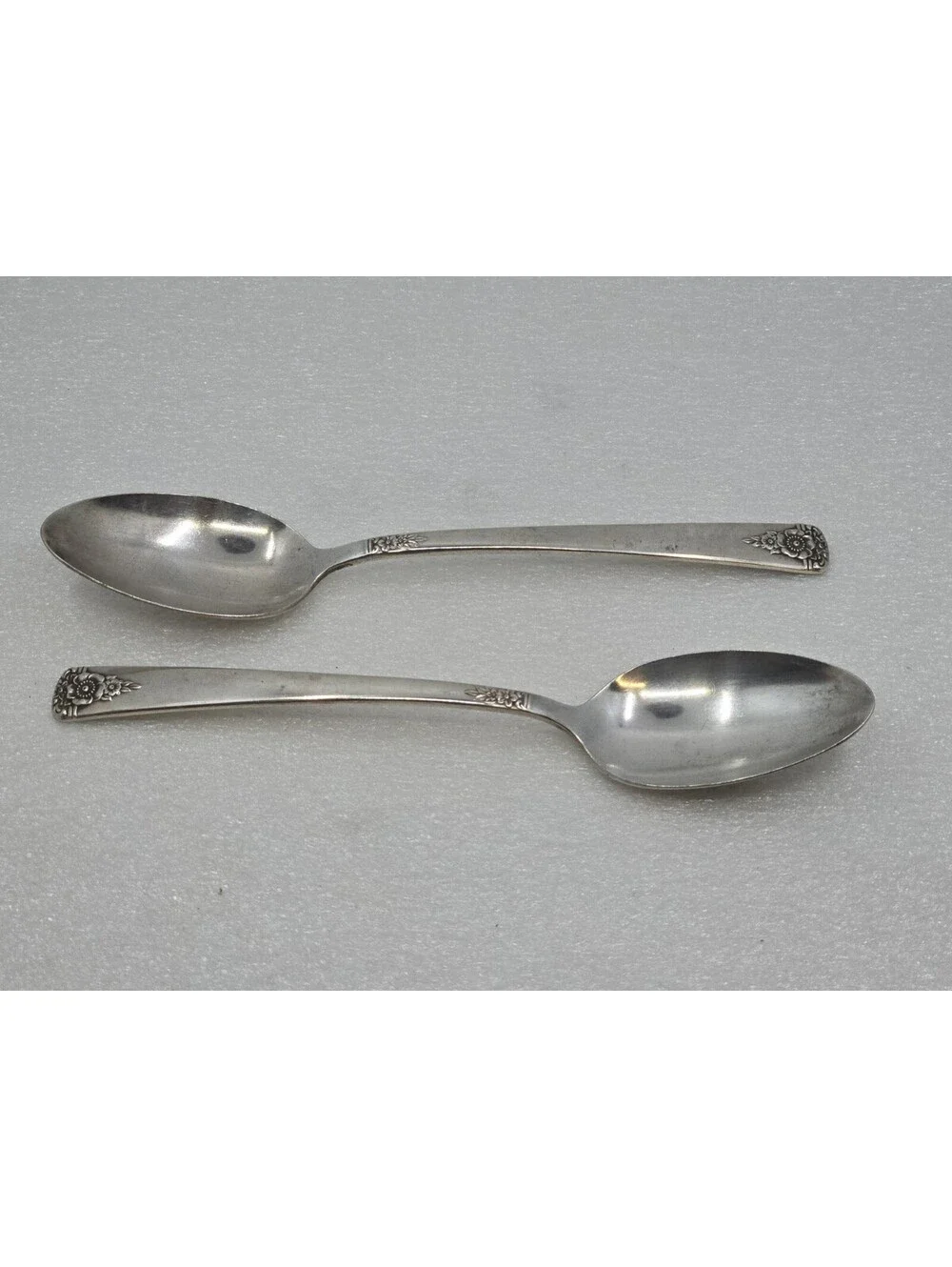 WM Rogers Reinforced Plate IS Silverware Starlight Pattern 2 Tablespoons 7.25